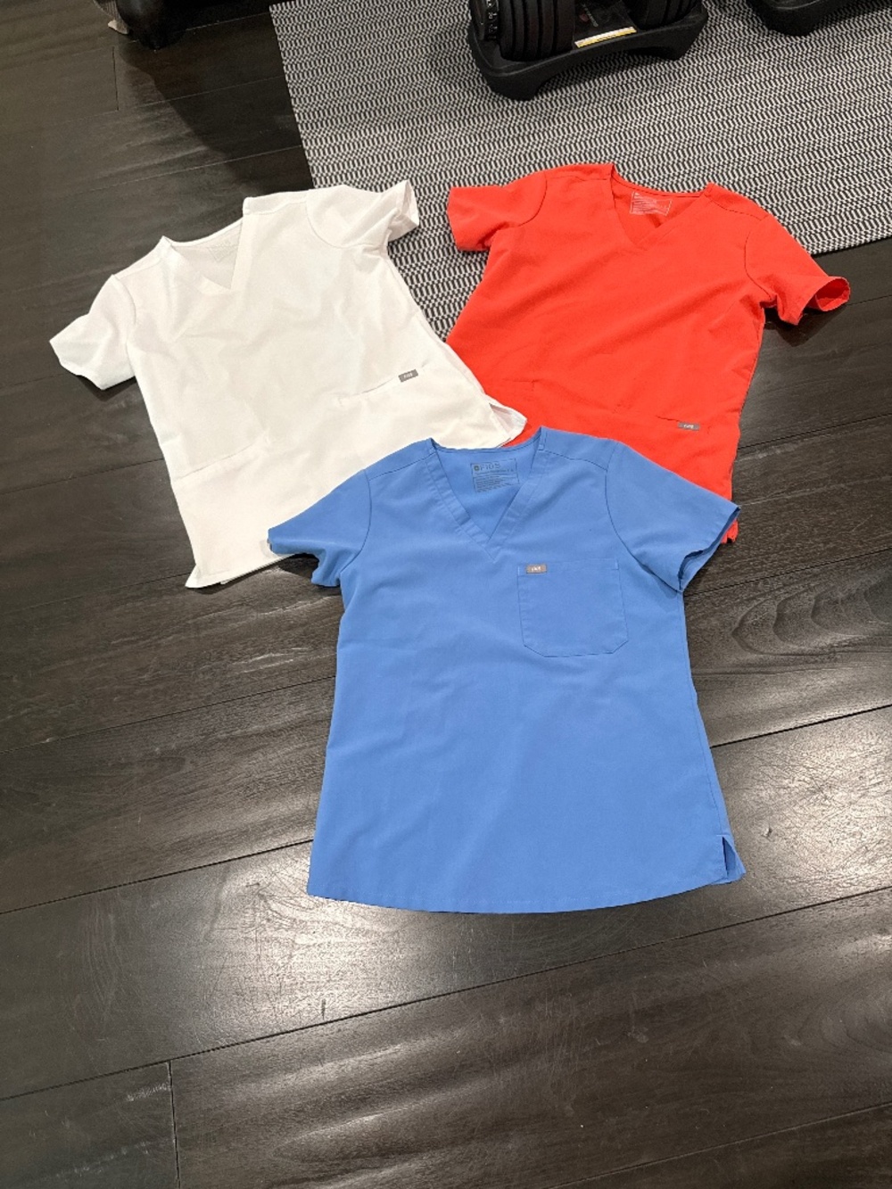 3 Figs scrub tops small
